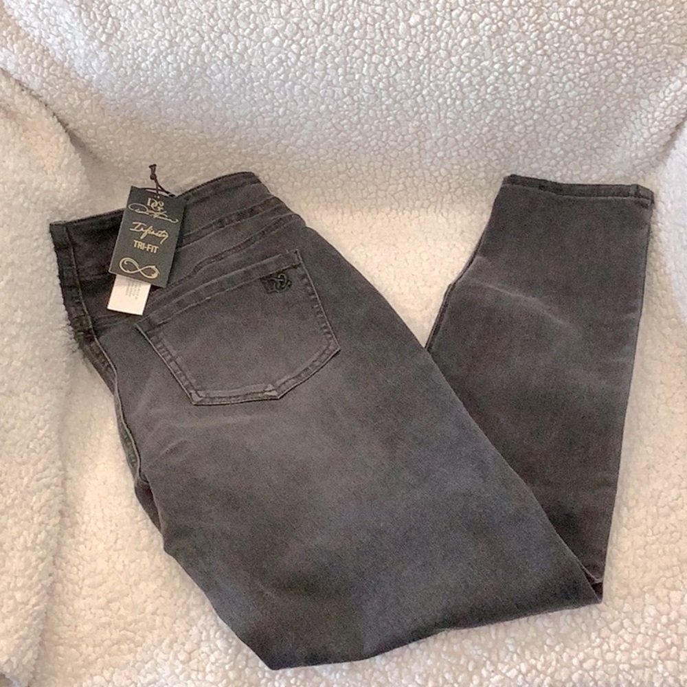 DG2 Tri-Fit Skinny Jeans